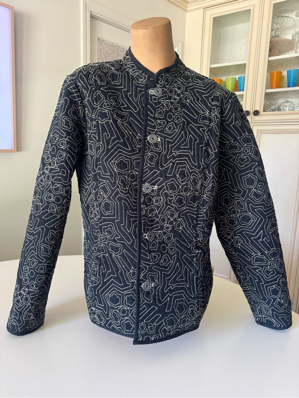 CHICO’S SIZE 1 GEOMETRIC REVERSIBLE QUILTED COTTON JACKET